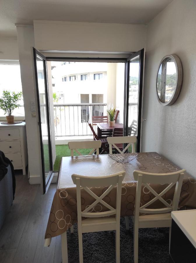 Studio centre port,face au nouveau Casino,parking gratuit au sous sol,wifi Agde Extérieur photo