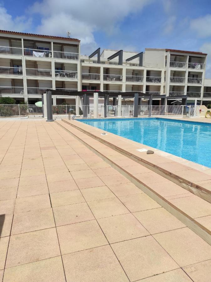 Studio centre port,face au nouveau Casino,parking gratuit au sous sol,wifi Agde Extérieur photo